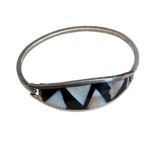 Vintage Alpaca Mexico Inlay Hinged Bangle Bracelet Black Shell Abalone